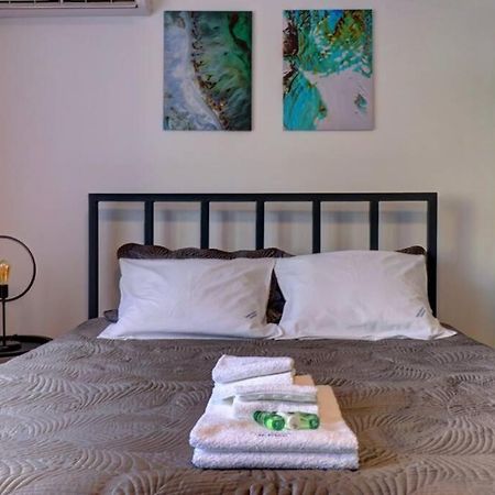Town Square Apartment Prishtinë Ngoại thất bức ảnh